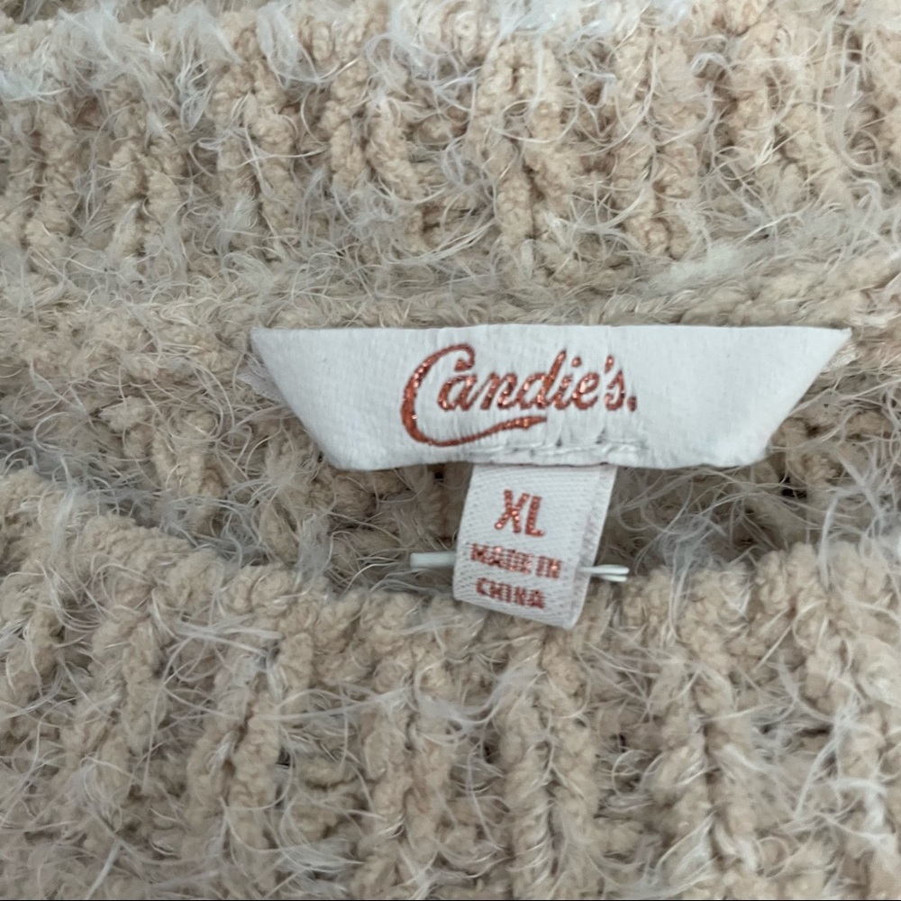 Candie’s Woman’s Sweater - Picture 4 of 4